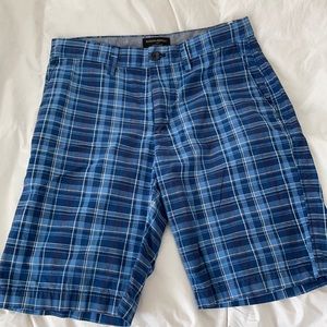 Men’s small Banana Republic shorts.